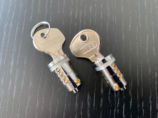 Türschloss-Set  K 300 und zwei Schlüssel 